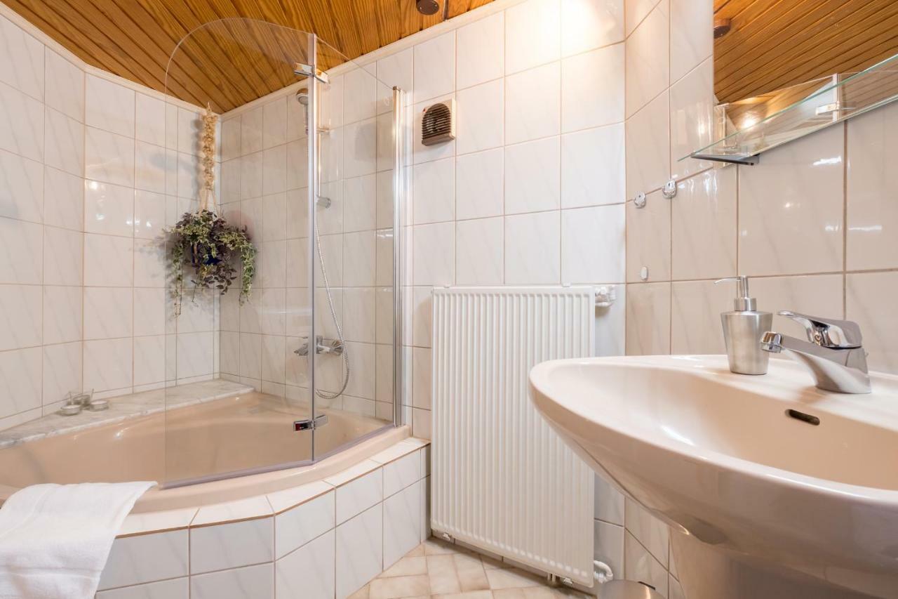 Haus Innerdorf Gemuetliches Ferienhaus Im Taunus Pohl  Eksteriør billede